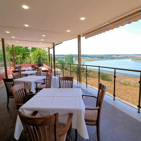 комплекс ани мар яз клокотница Хотел 3*