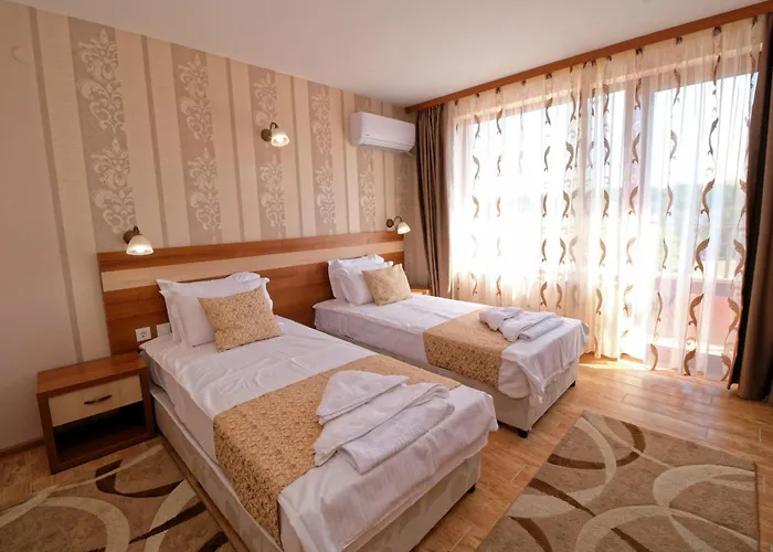 Hotell комплекс ани мар яз клокотница