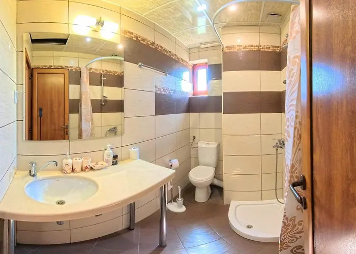 комплекс ани мар яз клокотница Chaskovo