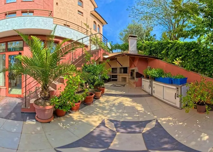 комплекс ани мар яз клокотница Chaskovo