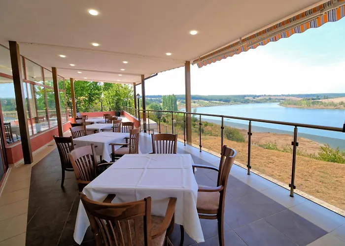 комплекс ани мар яз клокотница Hotell 3*